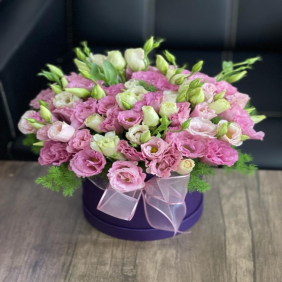  Цветок в Кемер  Розовый лизиантус в фиолетовой коробке