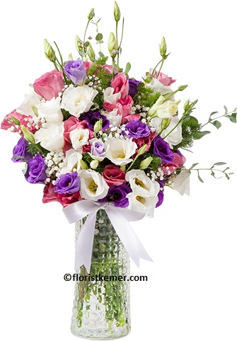 stylish pink & white bouquet Lisianthus Vase 
