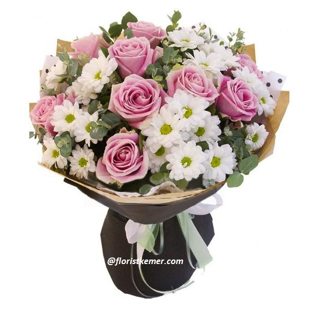 19 pieces of white rose arrangement in a basket Daisy and Pink Rose Bouquet 