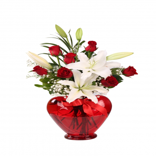  Заказ цветов в Кемер  7 роз и лилий в вазе-сердечке