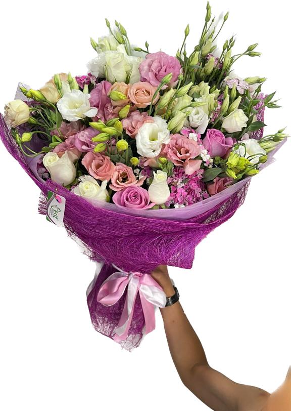  Заказ цветов в Кемер  Стильный розовый и белый букет
