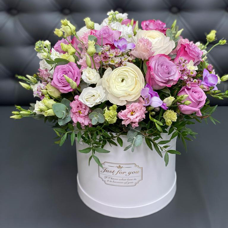  Kemer Flower Elegant Arrangement Rose and lisyantus box