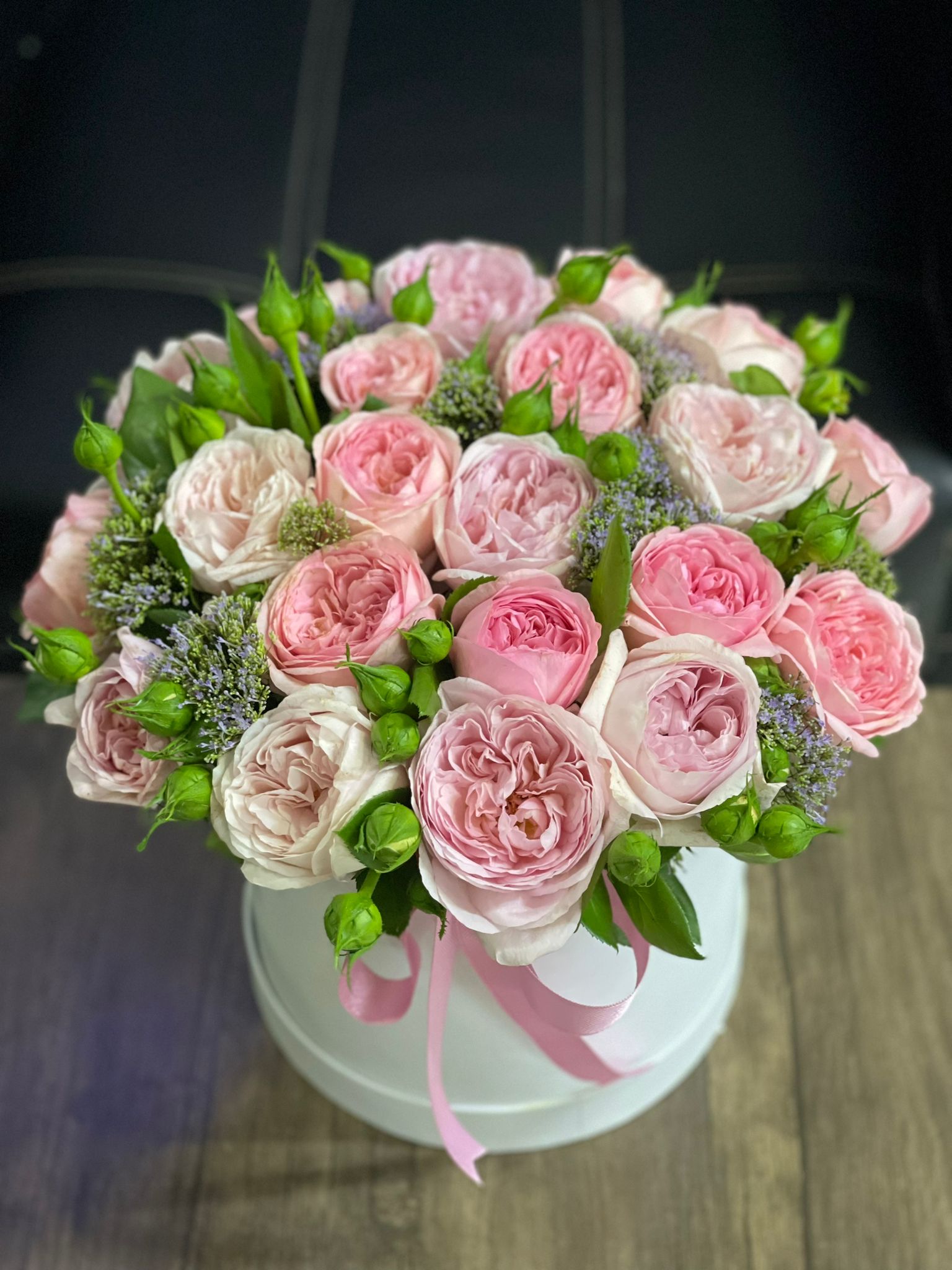  Цветок в Кемер  21 штука пионовидных роз в белой коробке