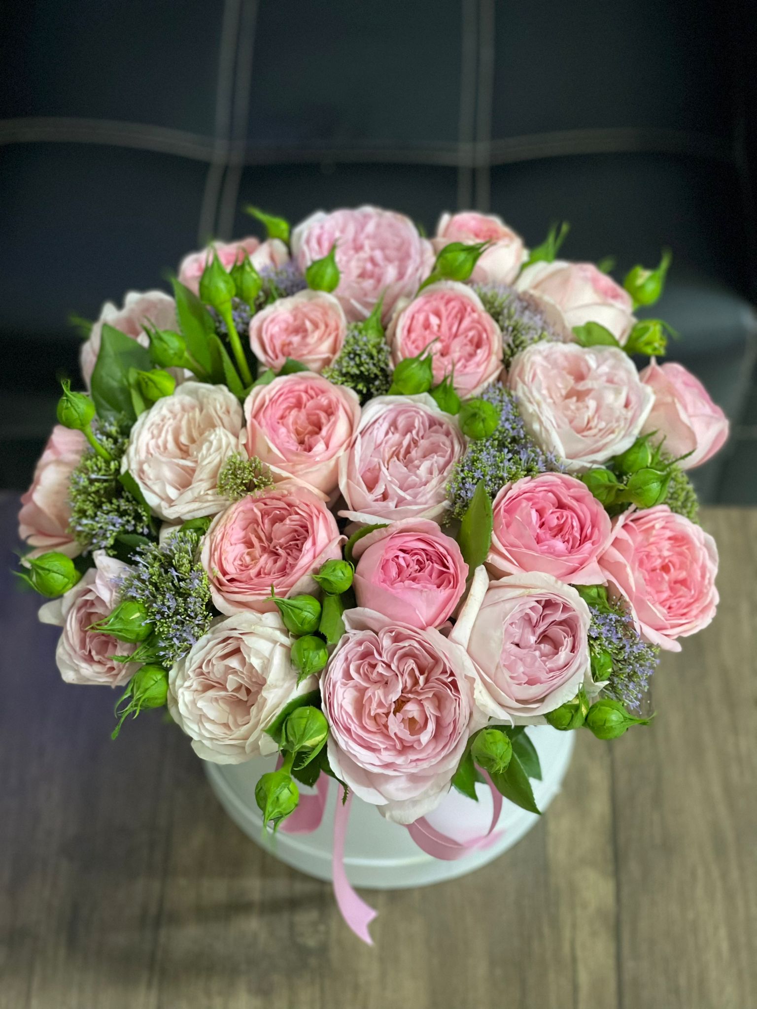  Цветок в Кемер  21 штука пионовидных роз в белой коробке