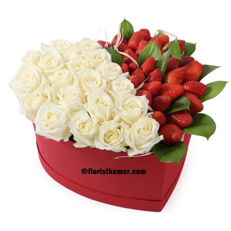 19 pieces of white rose arrangement in a basket Box 25 pc Rose 